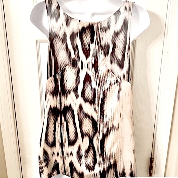 Addison Pico Edge Sleeveless Python Print Silky soft Tank top NWOT Size Med - Picture 4 of 7